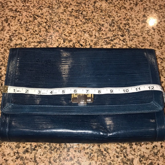 Kate Spade Handbag. - Picture 7 of 8